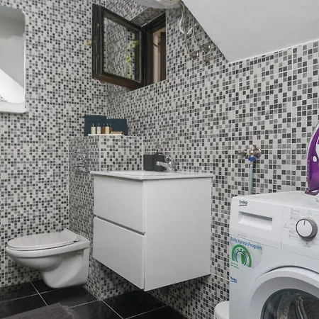House Podraduc Murter