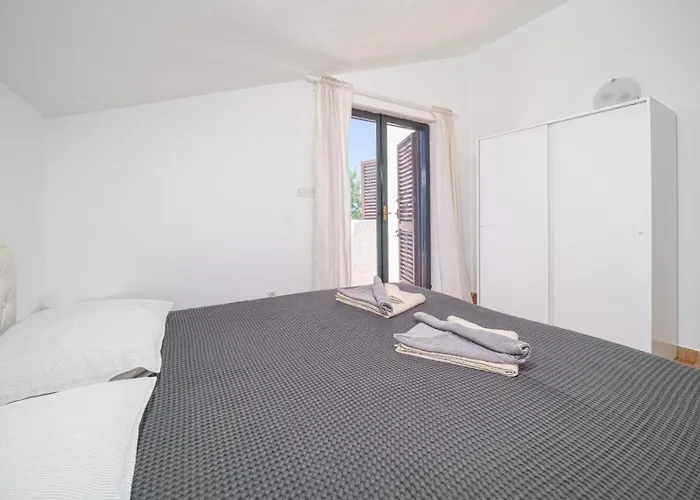 Ferienhaus House Podraduc